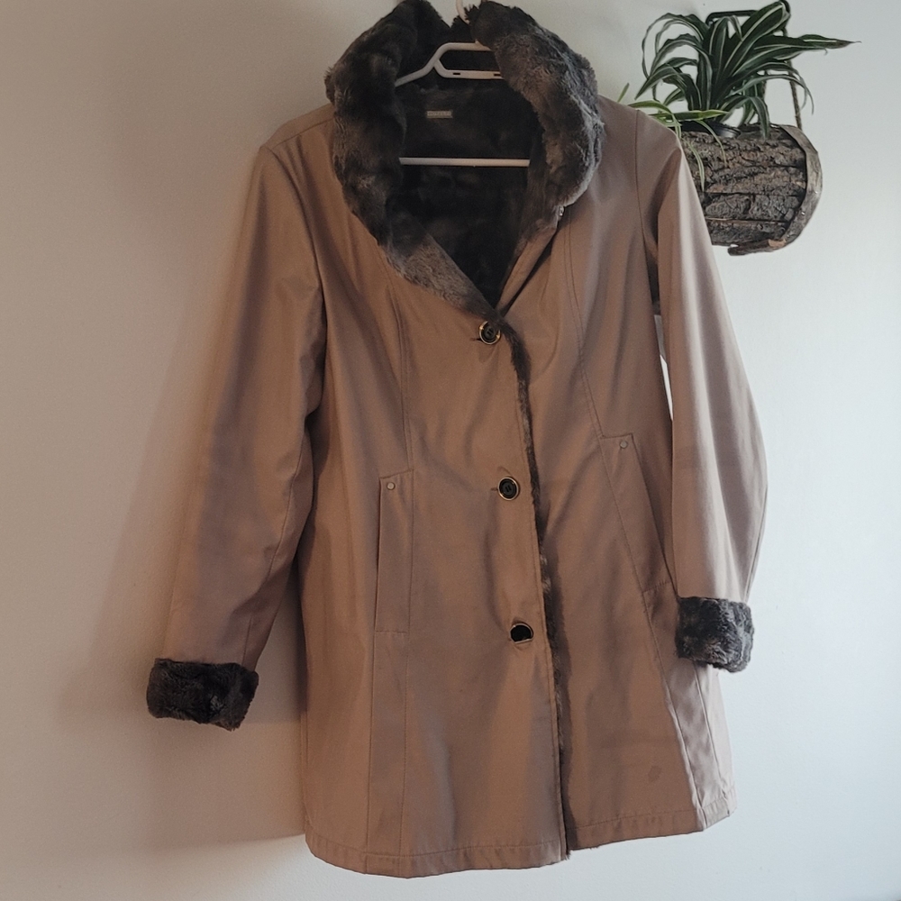 Reversible fur/water resistant coat